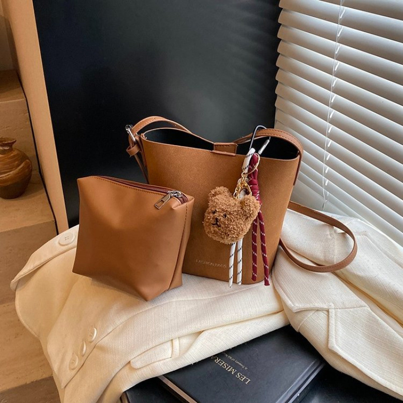 High Quality Brand High-quality New Model Free Delivery Designer Bag PU2025 Spring Stitching Niche Shoulder Bag