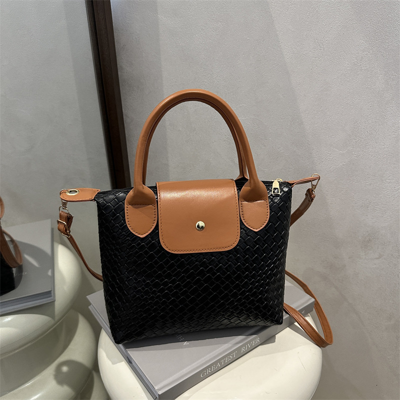 Knitted Pattern For Women 2025 New Fashionable Commuter Simple Handbag PU New Free Delivery Designer Bag Texture Trendy Single Shoulder Luxury Bag Cro
