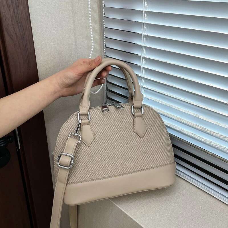 Trendy Minimalist Vintage Messenger Bag - Chic Solid Color Crossbody Purse With Letter Design