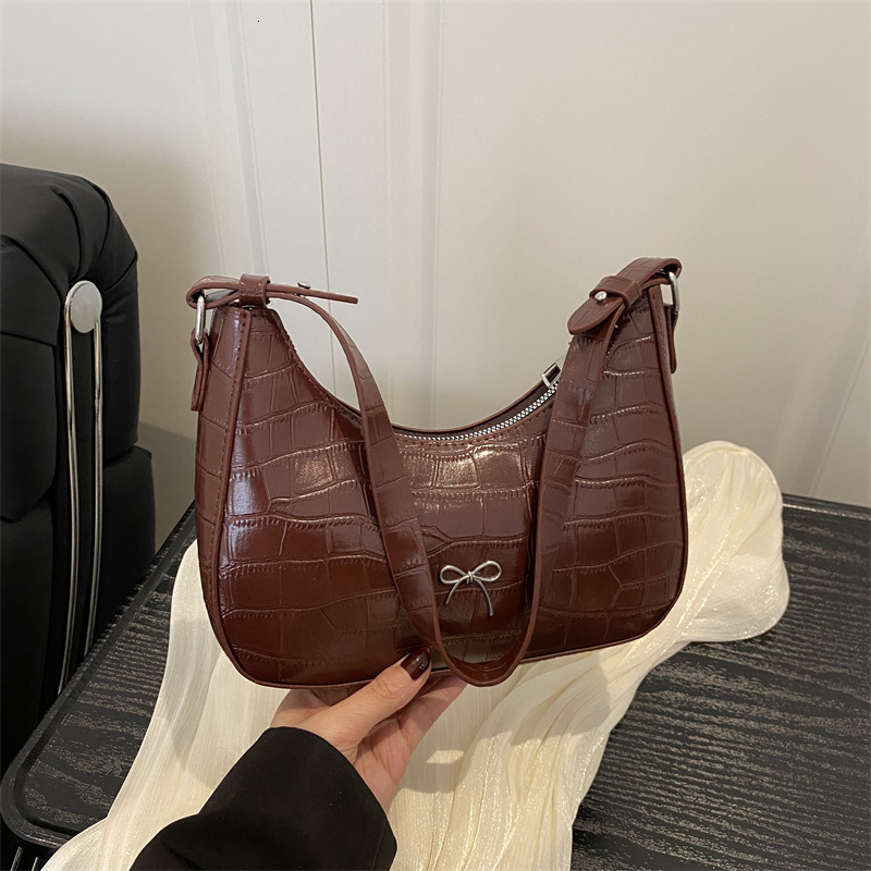High Luxury Bag Looks Underarm Small Bag For Women In Spring Summer 2025 Fashionable And Versatile New Free Delivery Designer Bag Single Shoulder Nich