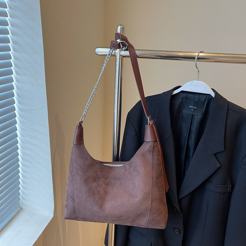 Free Delivery Designer Bag 2025 New Soft Leather Stylish Large Capacity For Women Fashionable And Personalized Casual Shoulder Crossbody Tote Luxury 0