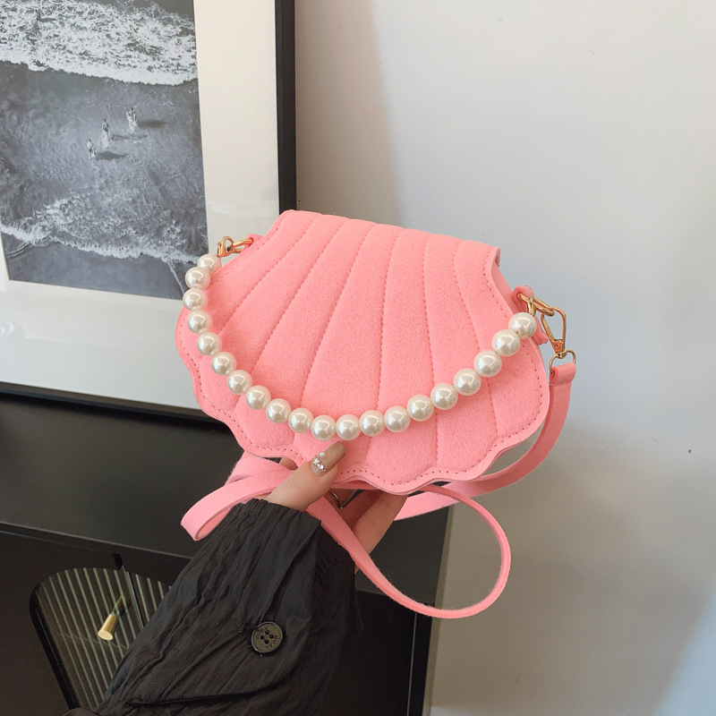 Free Delivery Designer Bag Small Korean Version Shell 2025 Winter New Women's Fashion Simple Shoulder Casual Commuting Crossbody Luxury Bag