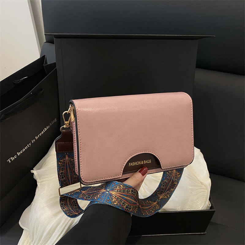 Simple Temperament Wide Strap Single Shoulder Crossbody Bag 2025 Spring And Summer New Versatile New Free Luxury Bag Delivery Designer Bag Ins This Ye