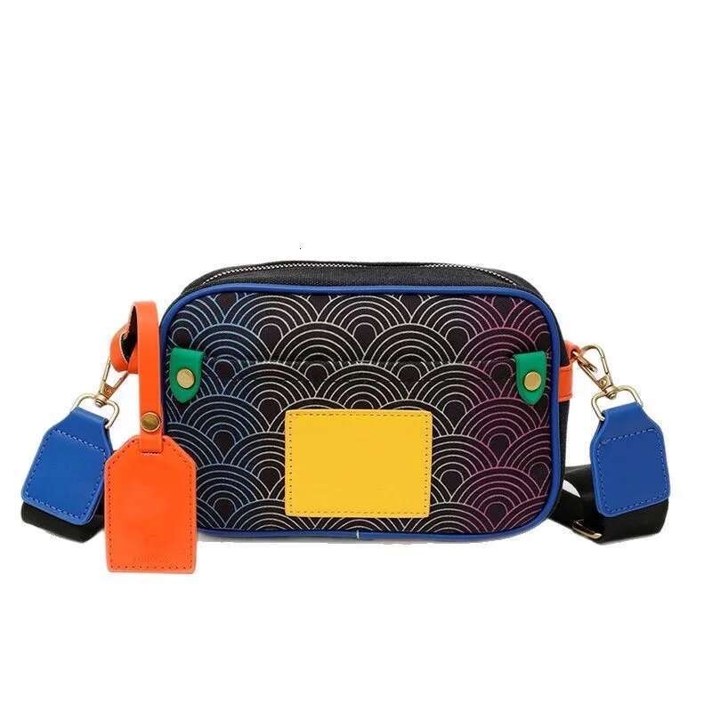 Spring And Summer New Small Square Texture Wide Shoulder Strap Bag, Women's Gradient Printed Camera Bag