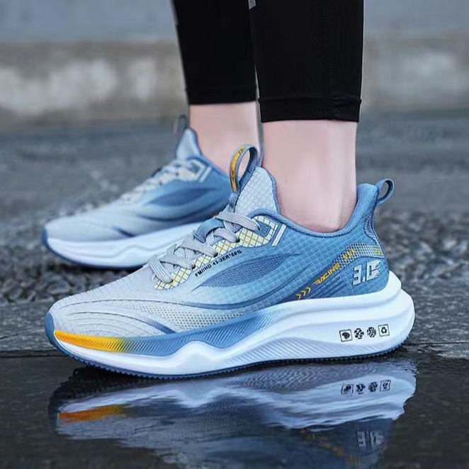 Flyknit 2025 autumn new trend casual lightweight sports running shoes soft sole fashionable men