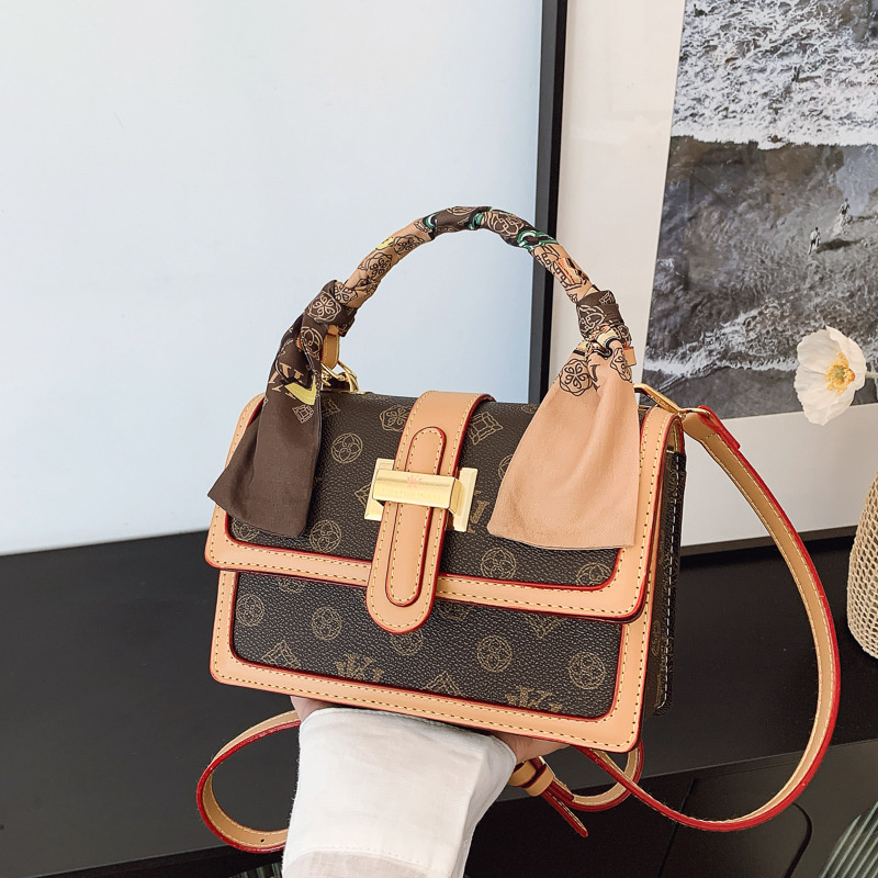 Designer free shipping 2025 new style fashionable temperament high-end texture hand-held single shoulder diagonal cross bag for women