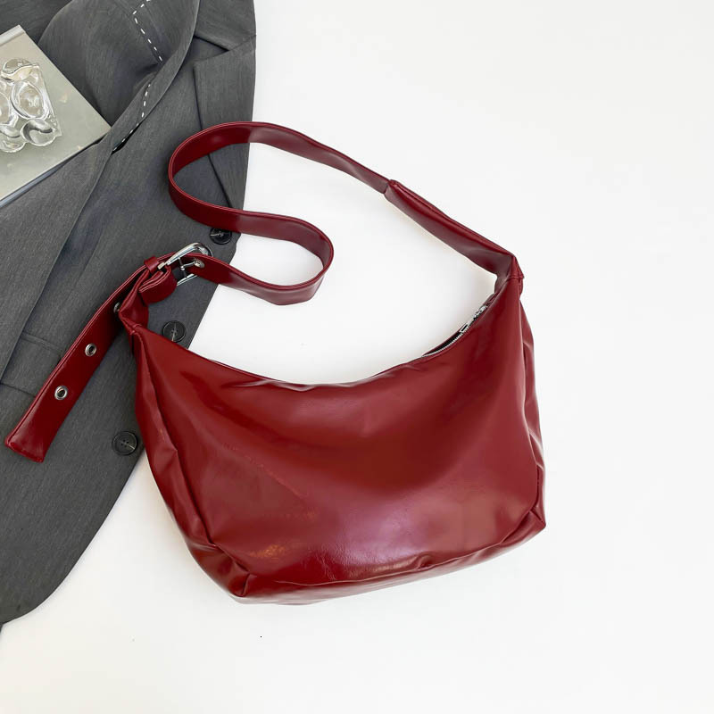 Free Delivery Designer Bag 2025 New Internet Celebrity High End Single Shoulder Crossbody Popular This Year Winter Soft Leather Dumpling Commuting For