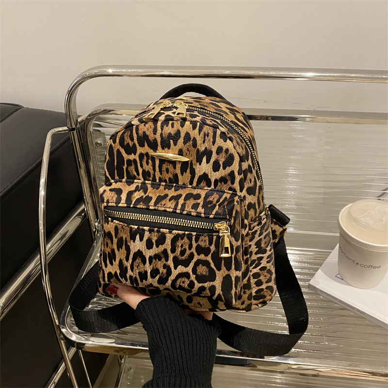 Free Delivery Designer Bag Trendy Leopard Print Backpack Fashionable And Casual Oxford Cloth 2025 Winter New Stylish Outdoor Backpack Luxury Bag