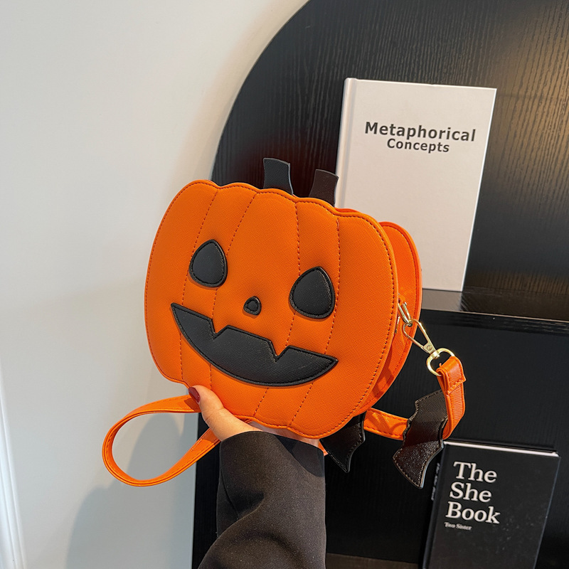 High Quality New Free Designer Bag For Halloween Fun Pumpkin 2025 Fashion Personality Creative Fashion Single Shoulder Women's Cartoon Crossbody 