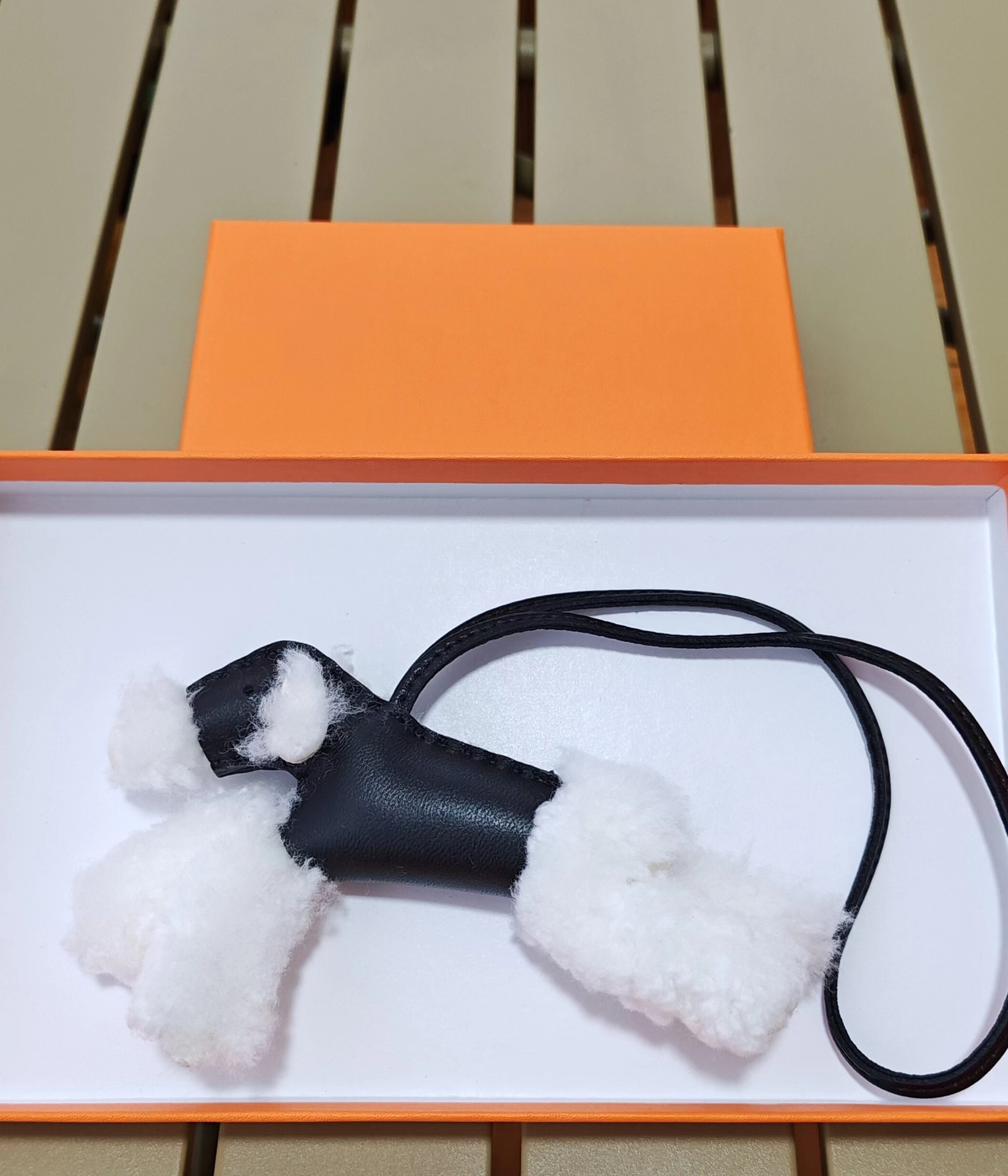 Designer key ring chain Lanyards accessories luxurious high-quality foxhound wool puppy bag pendants fur one-piece car hanging keychain 111