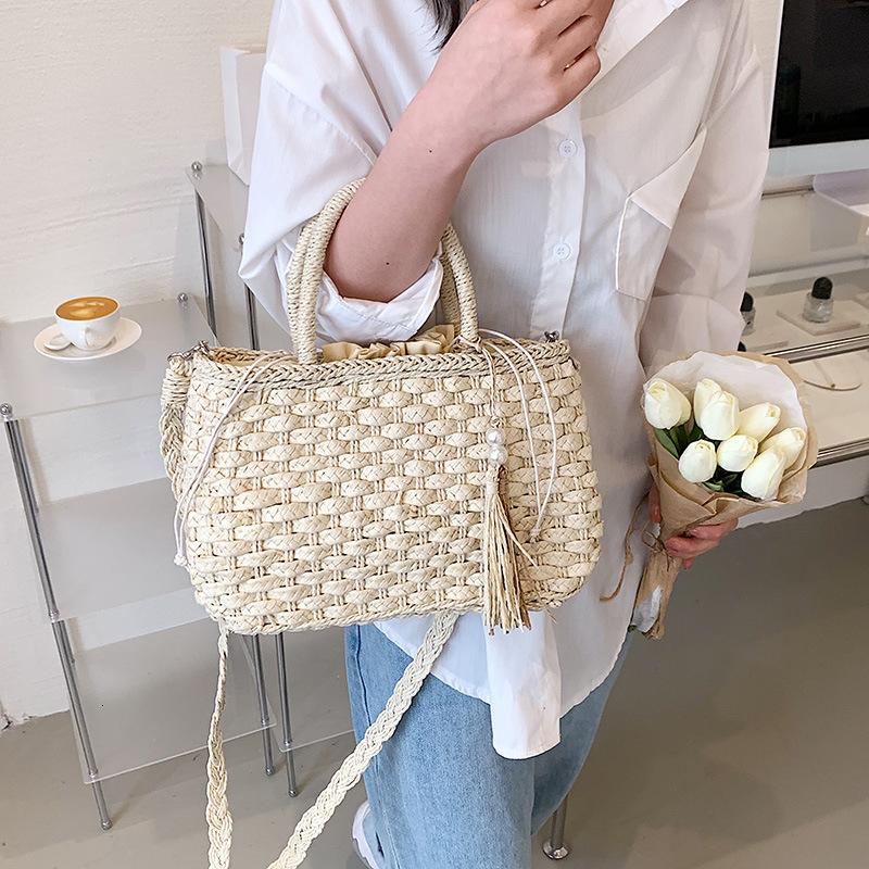 2025 Summer Fashion Hollow Weaving Handheld Vegetable Basket for Women's and Beach Vacation Single Shoulder Crossbody Bag