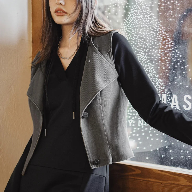 Maden Casual Sleeveless Cardigan Vest Womens Spring and Summer Vintage Single Breasted Layering Waistcoat Versatile Tank Tops 250506
