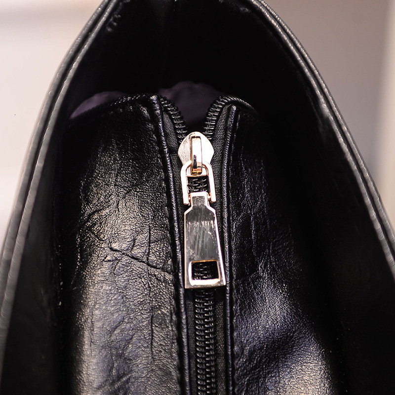 Top quality Brand High Quality fashion tassel pendant portable shoulder solid color woven Fried Dough Twists leather bag New Free Delivery Designer Ba