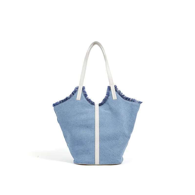 Brand Design Shoulder Large Capacity Retro Denim Tassel Tote Bag New Ladies Fashion Versatile Handbag