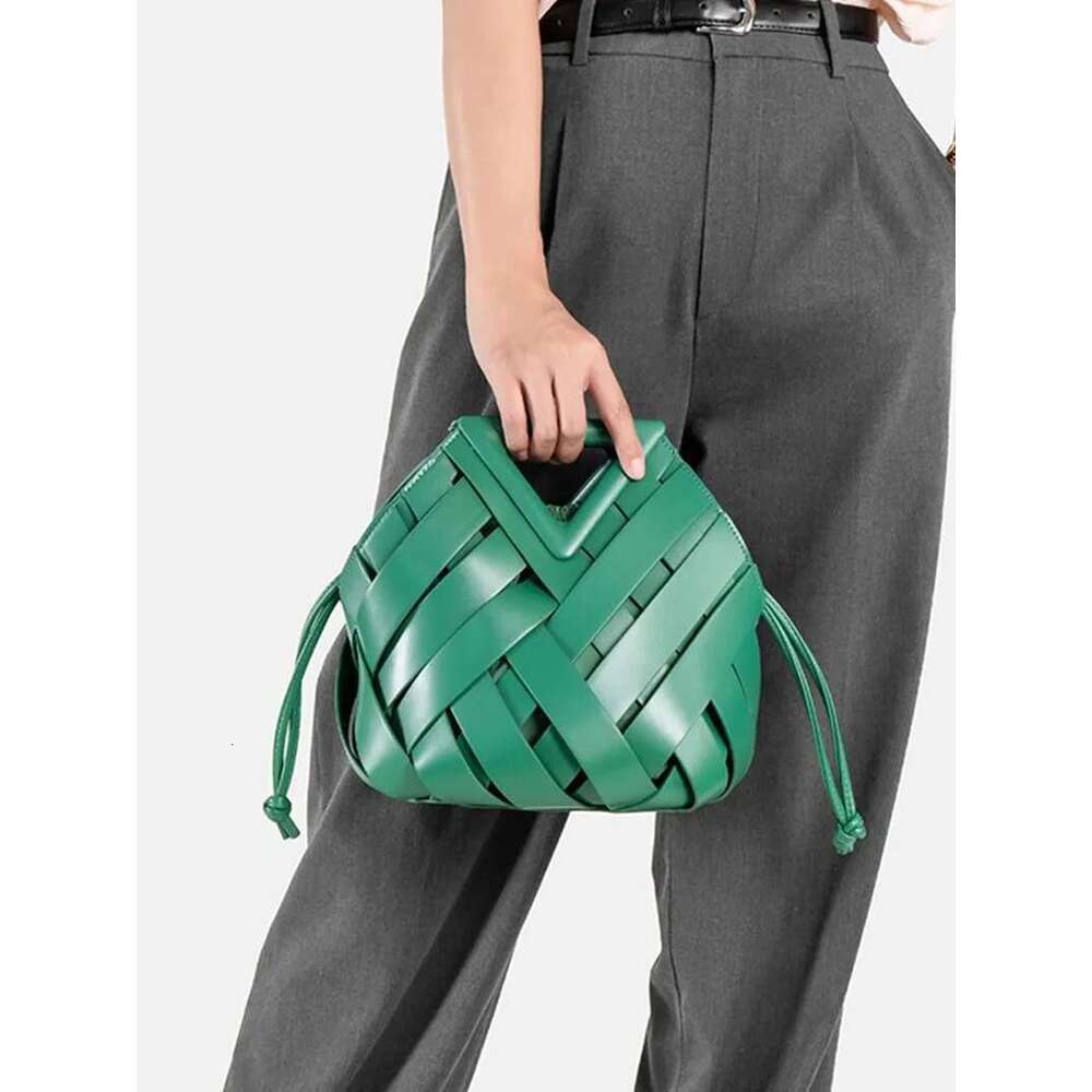 New Design Fashion Woven Genuine Leather Handbag French Portable Retro Trend Shoulder Hollow Out Bucket Bag