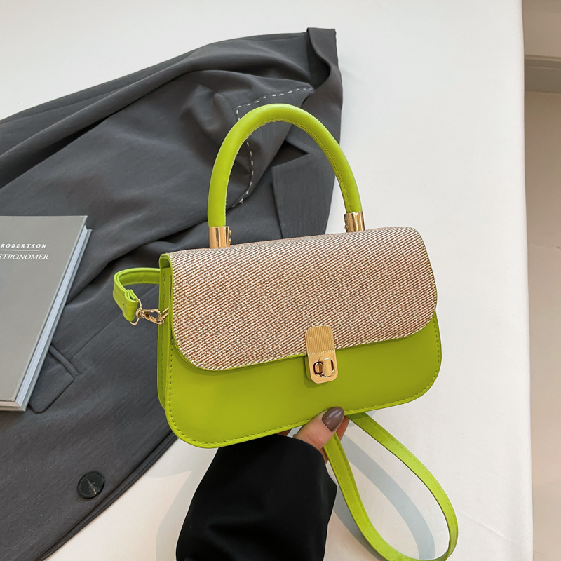 New Free Delivery Designer Luxury Bag Bag Small 2025 New Spring/summer Fashion Small Square Underarm Commuting Women's Bag Stylish Texture Should