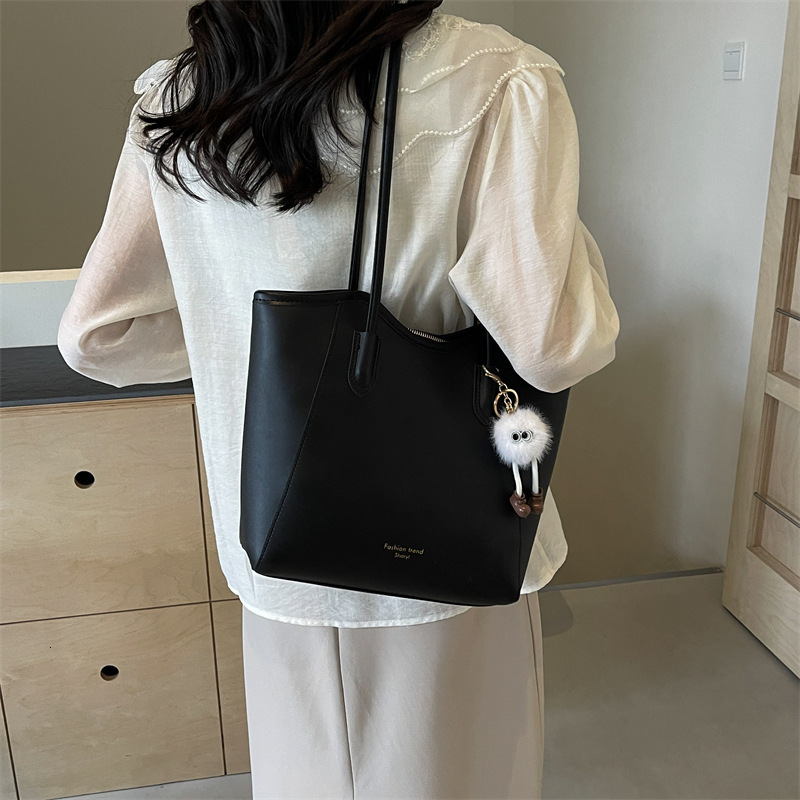 Free shipping on 2025 new designer bagsSimple and Fashionable Office Worker Women's Large Capacity Tote Commuter Premium Shoulder Bag