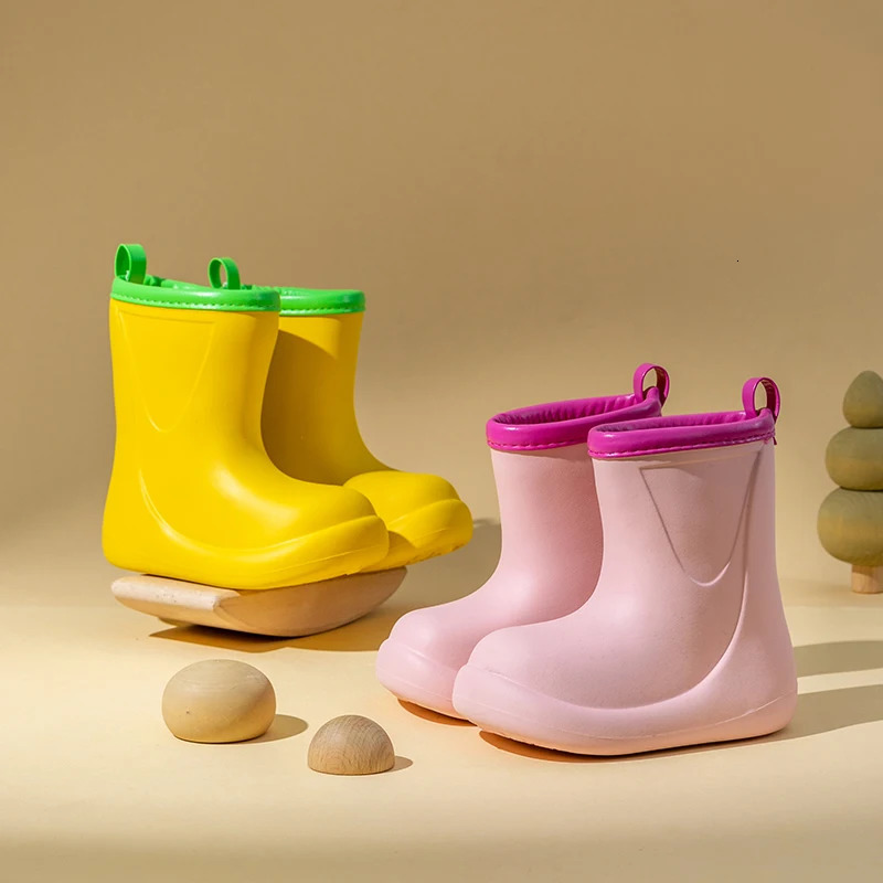 Korean INS Childrens Rain Boots Bear Baby Anti-slip Waterproof Light Weight Unisex Kids Shoes Soft Sole Easy to Wear And off 250515