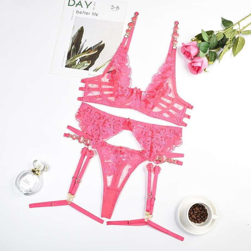 Patent Leather Sexy Lingerie New Style Embroidered Bra Sexy Gathering Lingerie Set KQ