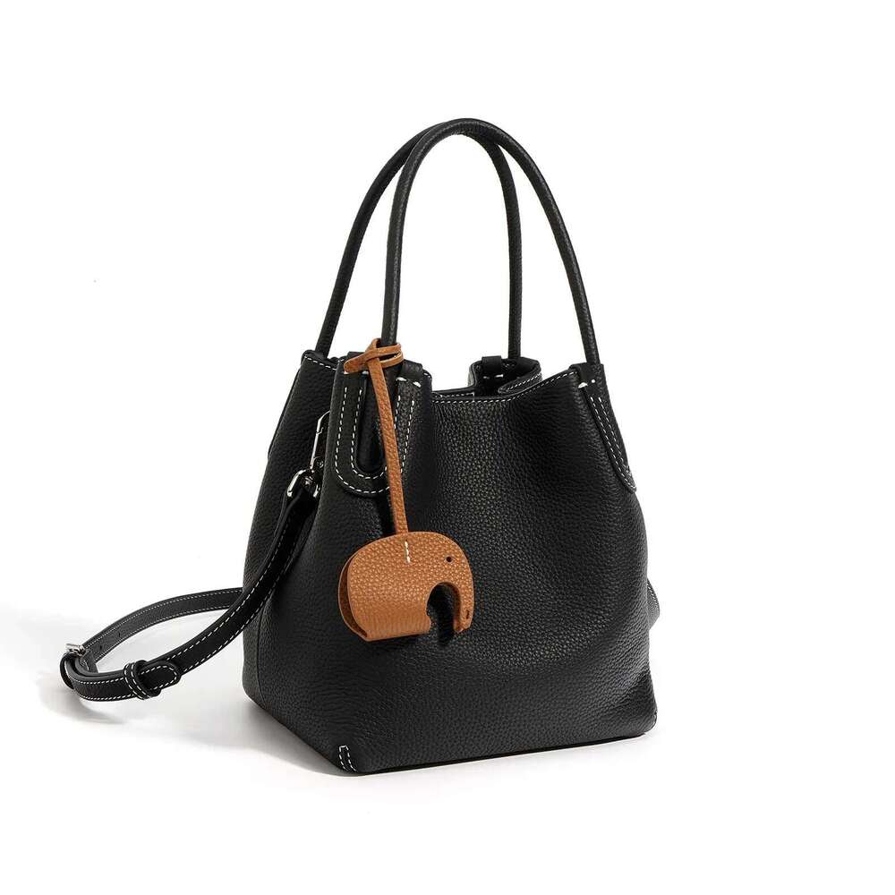 Head Layer Cowhide Vegetable Basket Genuine Leather Cell Phone Crossbody Commuter Shoulder Bucket Bag