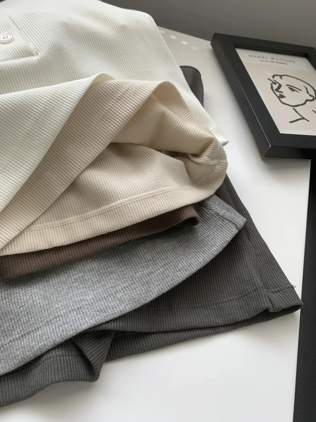 Womens Casual Grey Square Neck Crop Top Versatile Commuting Tank 2025 Spring Summer Female Spaghetti Straps Cami 250506