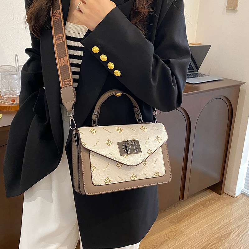 2025 Trendy Designer Square Bag for Women - Spacious Shoulder & Crossbody Purse, Fashionable Versatile Handbag with Free Shipping Luxury Minimalist