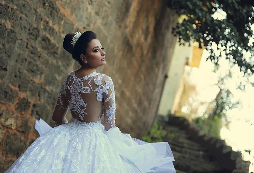 Luxury Arabic Dubai Sheer Jewel Neck Lace Ball Gown Wedding Dresses Princess Appliques Illusion Long Sleeves Bridal Gowns Vestidos De Festa