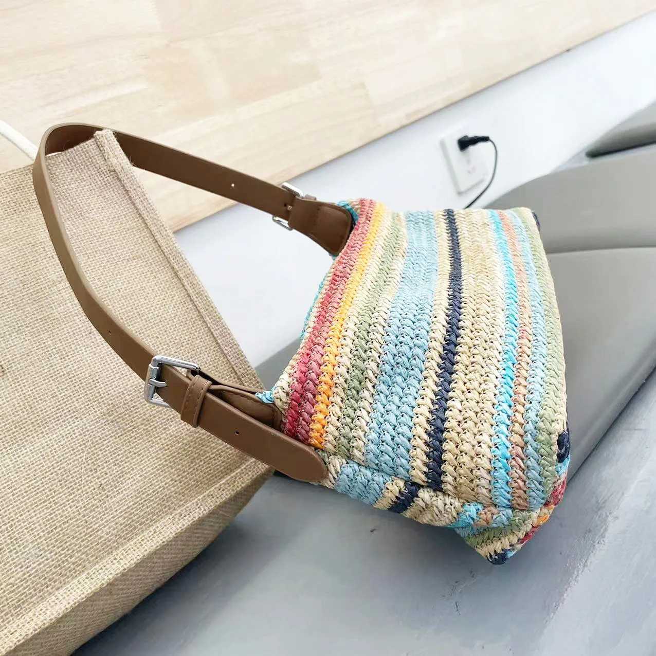 Summer Leisure Large Capacity Rainbow Straw Bag 2024 New Fashion Commuter Tote Bag Trendy Simple Shoulder BagXJ250515
