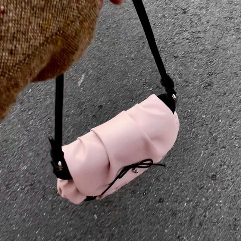 New free delivery designer bag 2025 summer pink bow women's crossbody bag sweet pleated cloud bag shoulder bag student casual small square bag