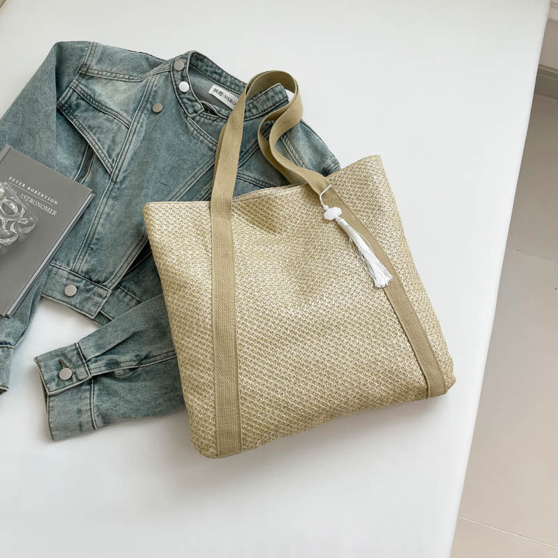 2025 Fashion Straw Women's New New Free Delivery Designer Bag Versatile Large Capacity Luxury Bag Commuter Shoulder Tote Beach Woven Bag