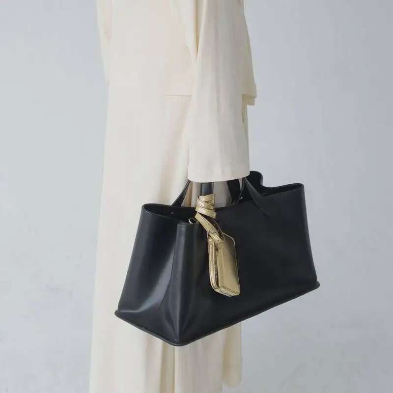2024 New Commuter Handbag Designer French Trend Leather Ing Canvas Large Capacity Single Shoulder Crossbody Bag