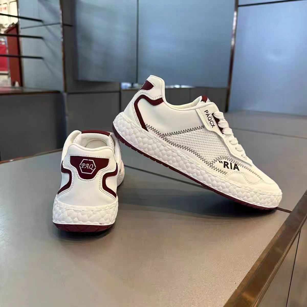 Men's women's summer breathable, fashionable, versatile, white shoes, low cut lace up, trendy sports and casual men's shoes