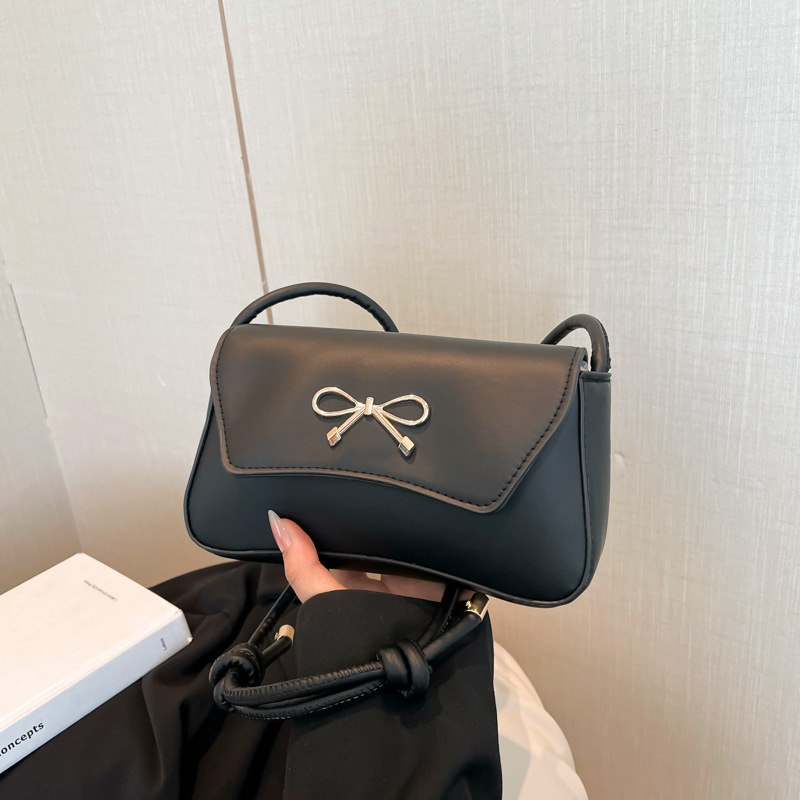 New Solid Color Luxury Bag New Free Delivery Designer Bag Beautiful Fashion Korean Version Bow Western Style 2025 Spring Single Shoulder Casual Undera