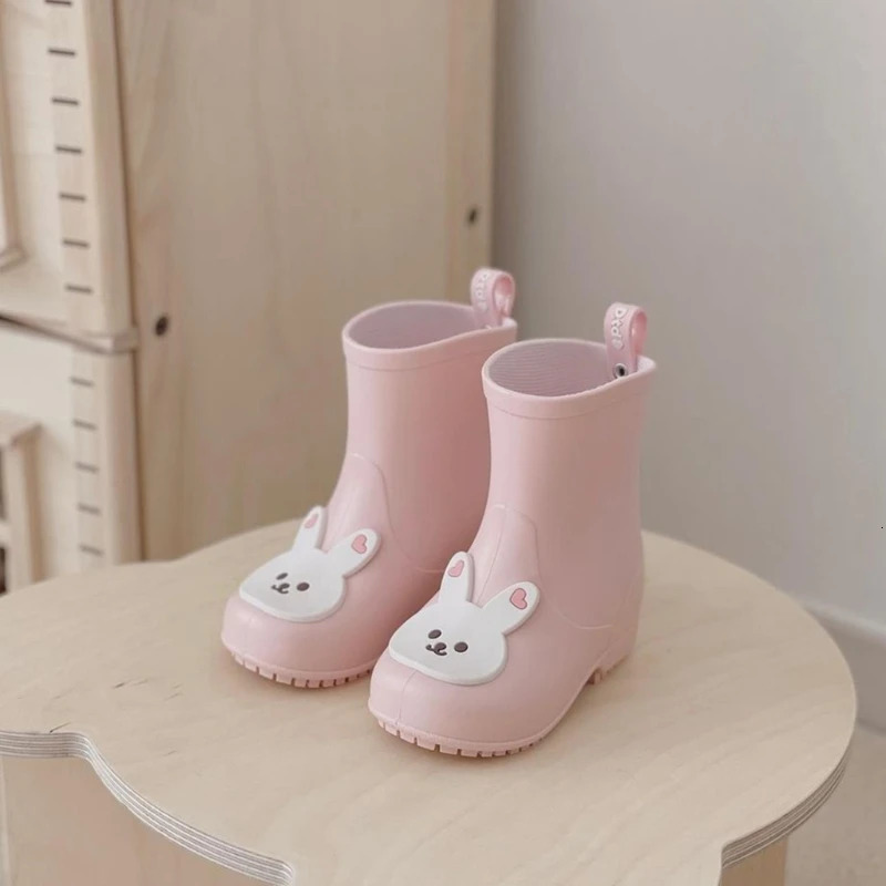 1 Pair Childrens Rain Shoes Lovely Little Bear/Rabbit Baby Anti slip Rainshoes 250515