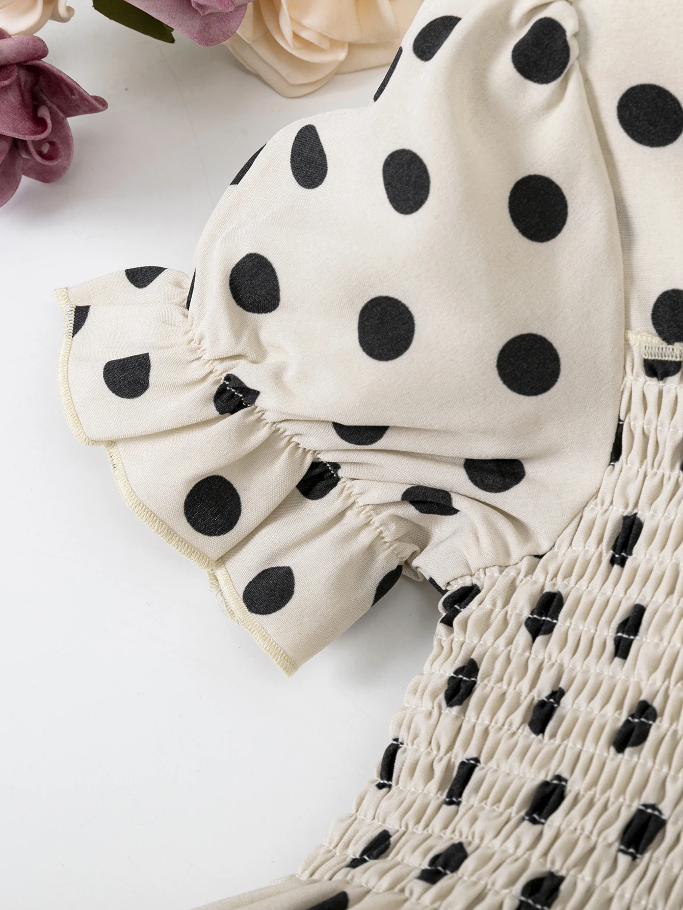 Summer rural style small wave dot shirt lace puffed sleeve cover belly folds sense French waist temperament square collar 250515