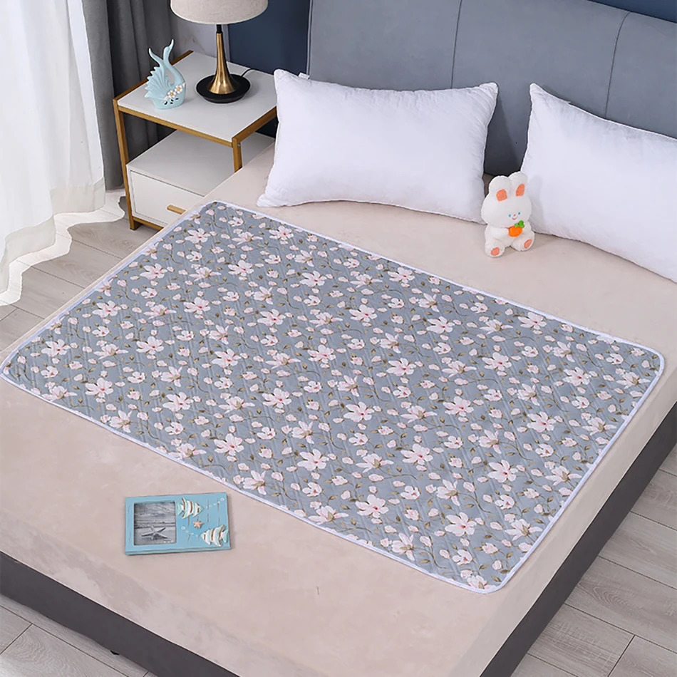 80x120cm 4 Layer Cartoon Dino Heart Diapering Mat Waterproof Washable Changing Pads for Night and Menstrual Protection Baby Care 250515