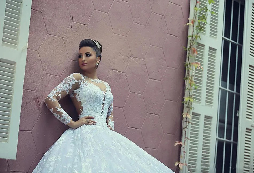 Luxury Arabic Dubai Sheer Jewel Neck Lace Ball Gown Wedding Dresses Princess Appliques Illusion Long Sleeves Bridal Gowns Vestidos De Festa