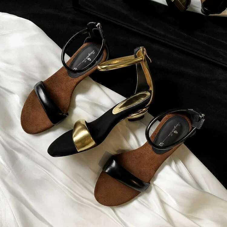 2025 New Suede Female Open Toe Black Leather Soft Flat Shoes Ladies Casual Cover Heel Party Sandals
