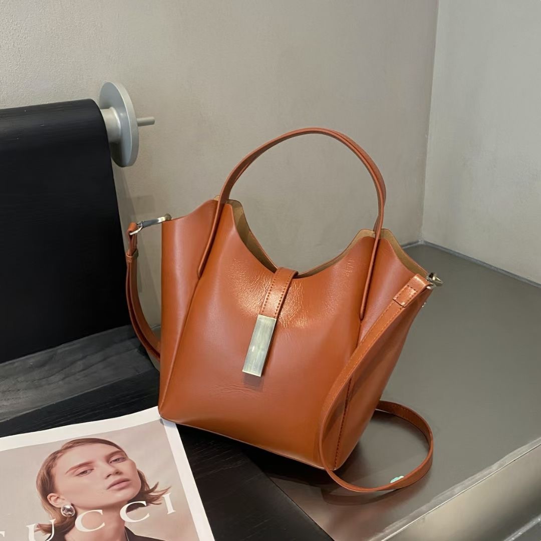 New women's version niche design handbag commuting multifunctional shoulder bag solid color designer versatile shopping basket bag large=capacity