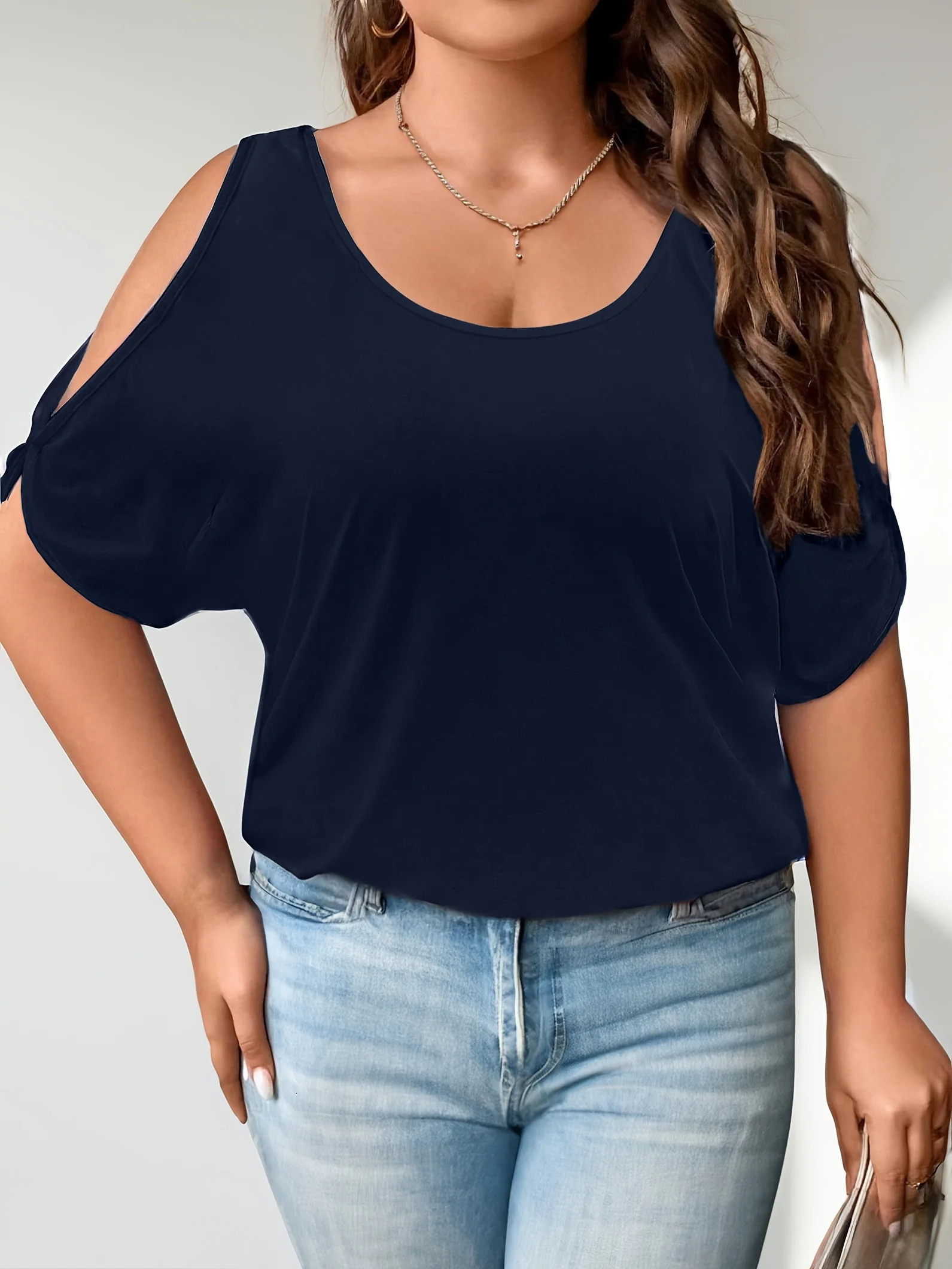 Plus Size Cold Shoulder T-Shirt for Women Casual Loose Fit Summer Top with Trendy Cutouts 250515