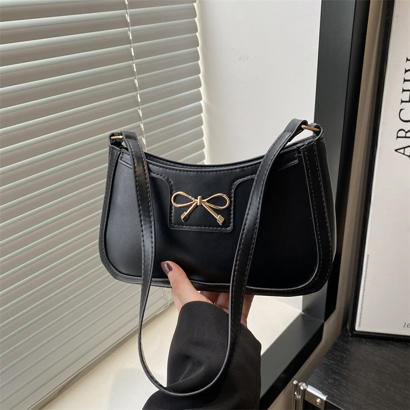 Free Delivery Designer Bag Fashion And Underarm 2025 Korean Edition Personalized Trendy Single Shoulder Texture Western Commuting Crescent Bag For Wom
