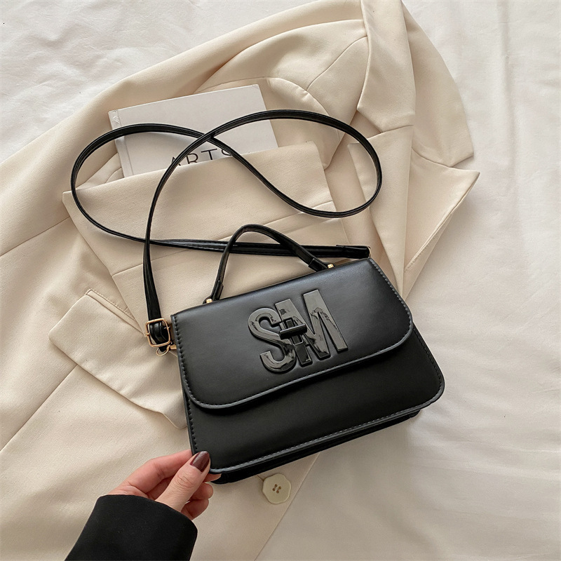 Advanced New Solid Color Simple And Elegant Small Square Large Capacity Casual Handbag New Free Delivery Designer Bag Commuter Crossbody Bag Luxury Ba