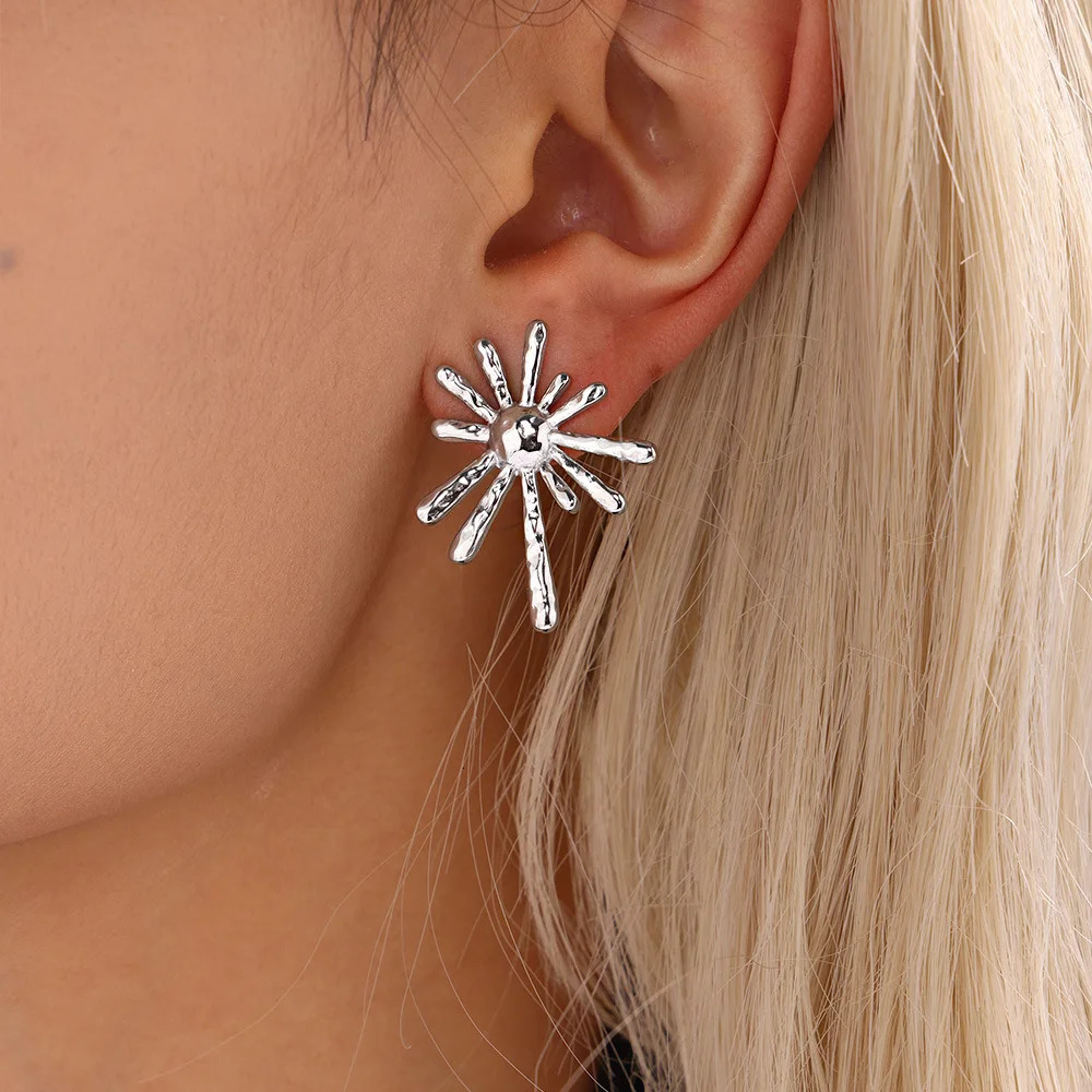 Trendy Stainless Steel Gold Plated Earrings For Women Waterproof Sun Flower Charm Ear Stud Daily Jewelry Gift 250515