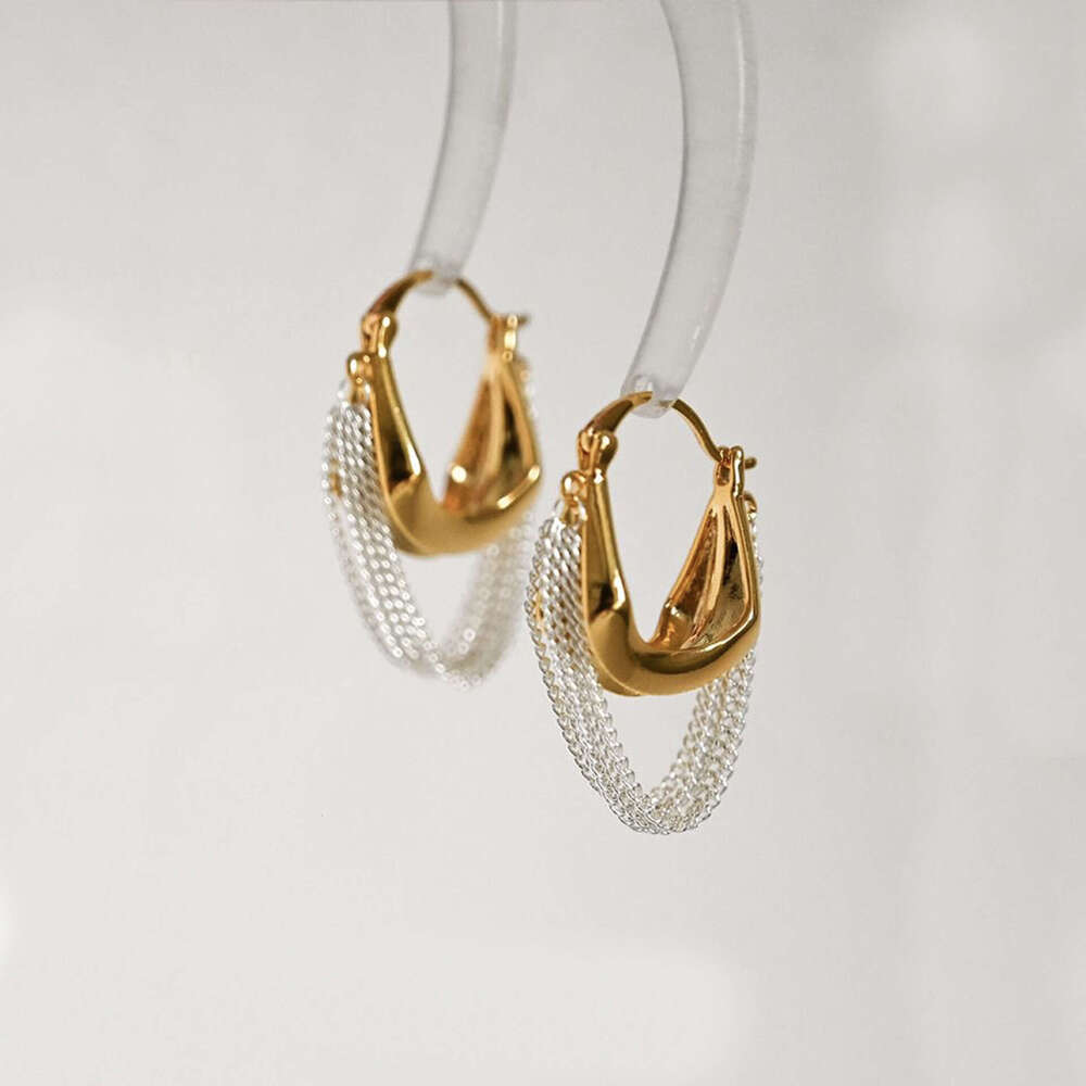 New light niche handbag tassel design for women's fashion personality cold style French earrings