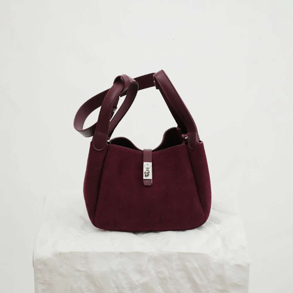 Suede Leather Bucket Bag Custom Letters Women 2025 Lady Shoulder Handbag Saudi UAE Fashion Trendy Personalize Purse