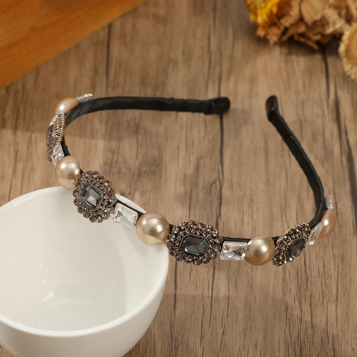 AWAYTR Retro Brown Rhinestone Hair Band Women Crystal Bezel Girls Hair Hoop Thin Edge Headband Hair Accessories Hairband 250509