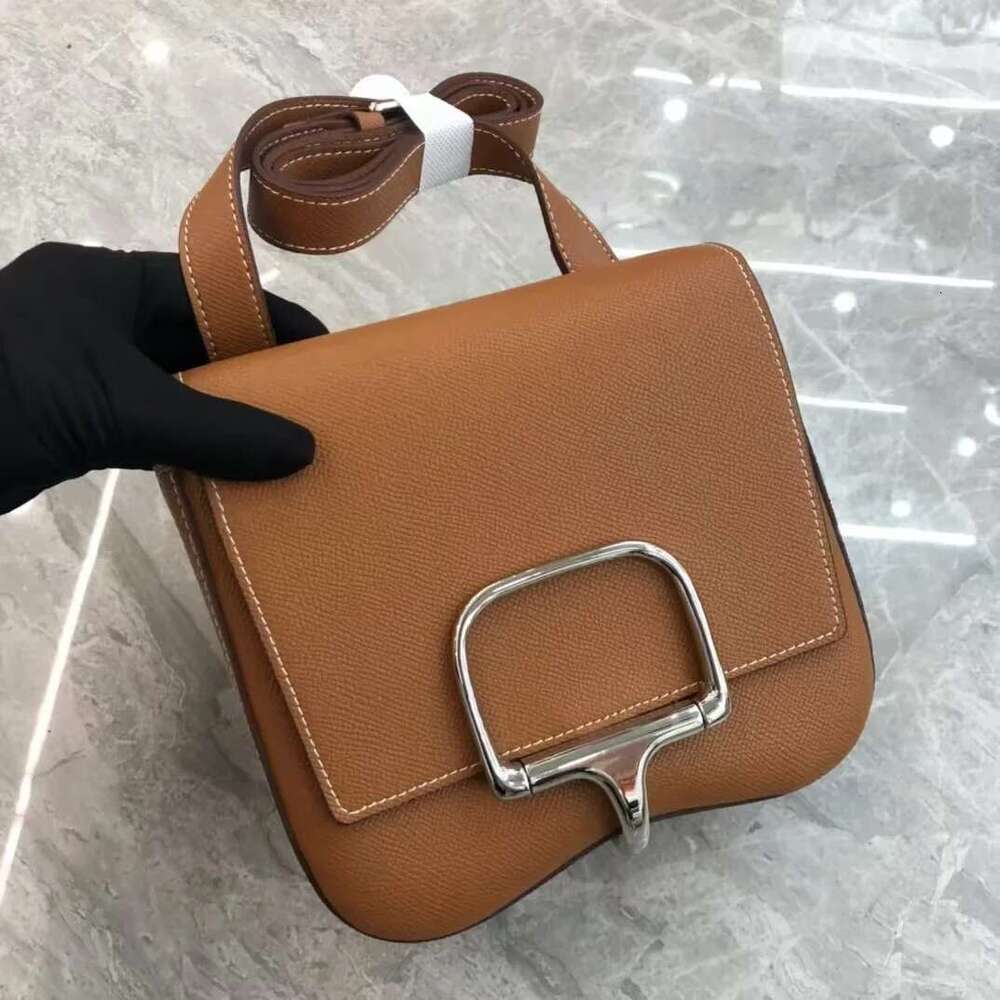 Vintage Style Genuine Leather Women's Shoulder Large Capacity Versatile Crossbody Unique Hip Fashionable Saddle Bag