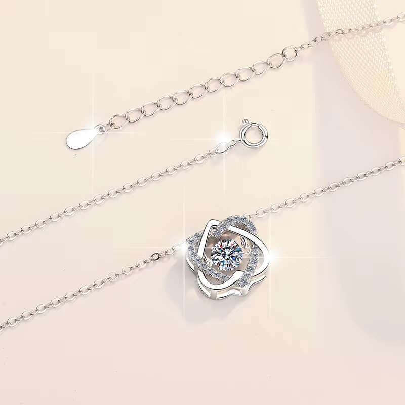Jewelry Elegant Design 0.5Ct S Pure Sier VVs1 Sandstone Heart shaped Pendant Necklace Exquisite Women's Gift