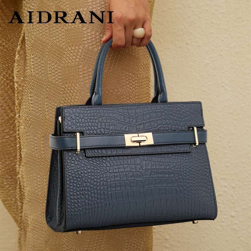 New Style Women's Mom-Style Handbag, Blue Color Gold Buckle Cowhide Leather Large Capacity Commuter Handbag For Women
