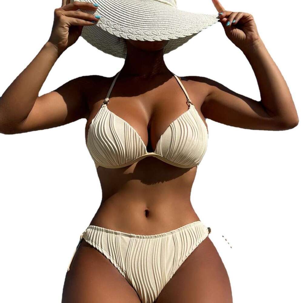 European American swimwear sleeveless sexy swimsuit women's split with chest cushion bikini 2025 new style chic and elegant clothing